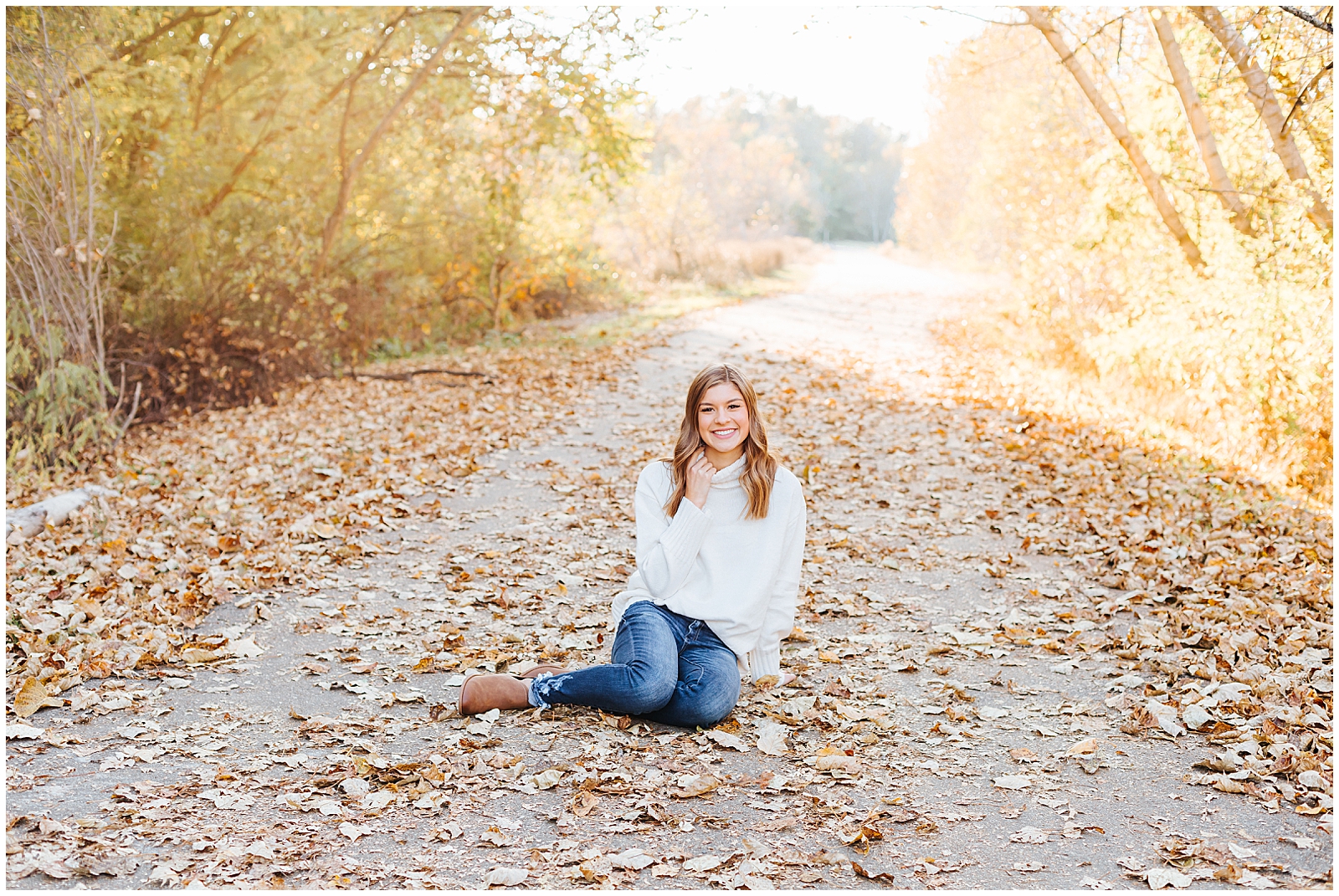Fall Senior Photos in the leaves