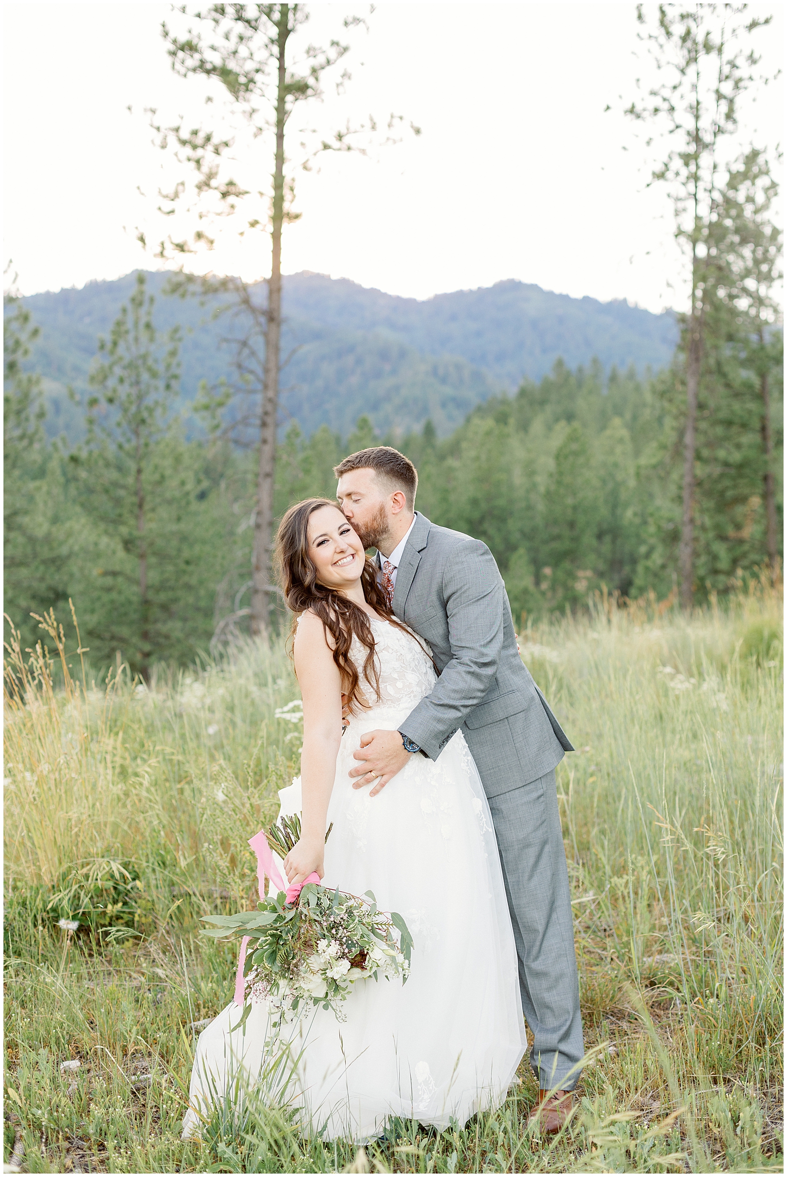 Gorgeous Idaho Mountain Wedding Golden Hour Portraits